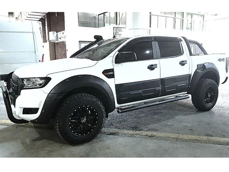 Ford Ranger Yan Kapı Kabartmaları