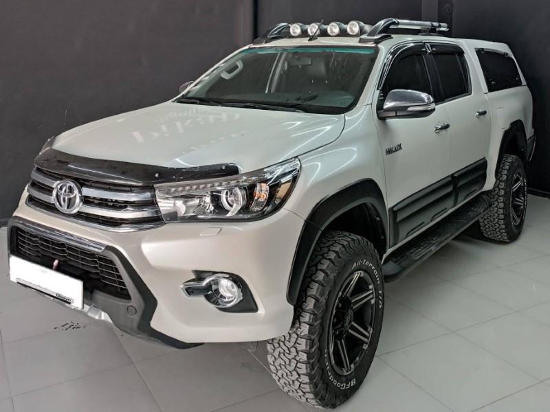 Toyota Hilux Tavan Portbagaj Çıtaları