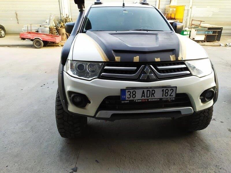Mitsubishi L200 Motor Kaput Kabartma
